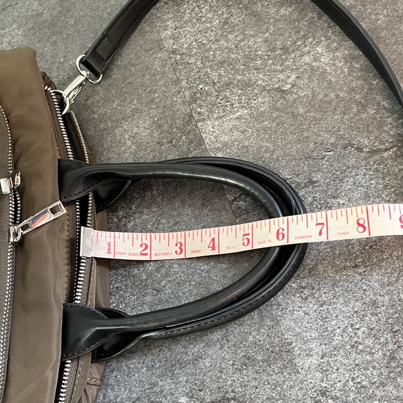 Zara two-way tote bag, with multiple zippers and detachable shoulder strap, EUC. - Picture 13 of 16